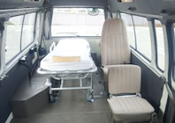 車内（ストレッチャー）